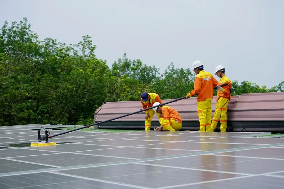 Cleaning Hard-to-Reach Areas